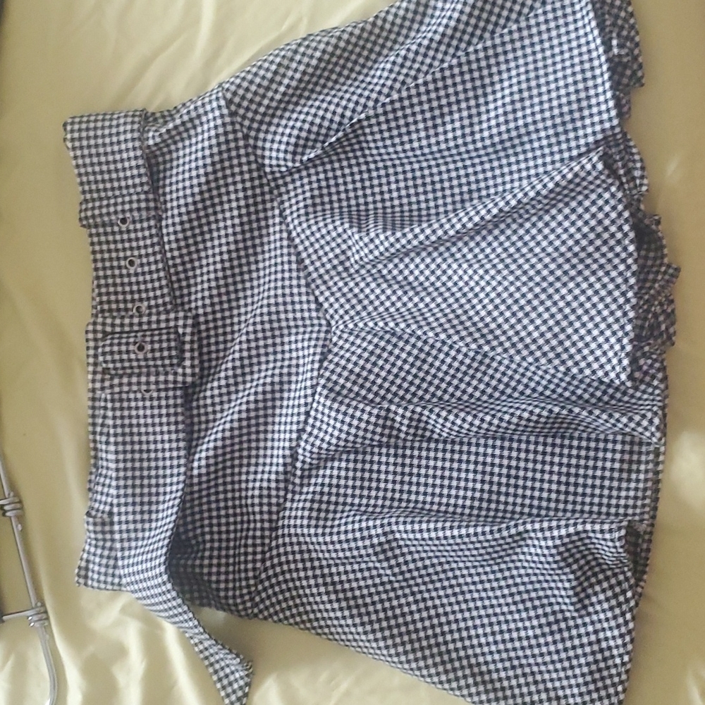 Zara black and white belted skort size Xs
